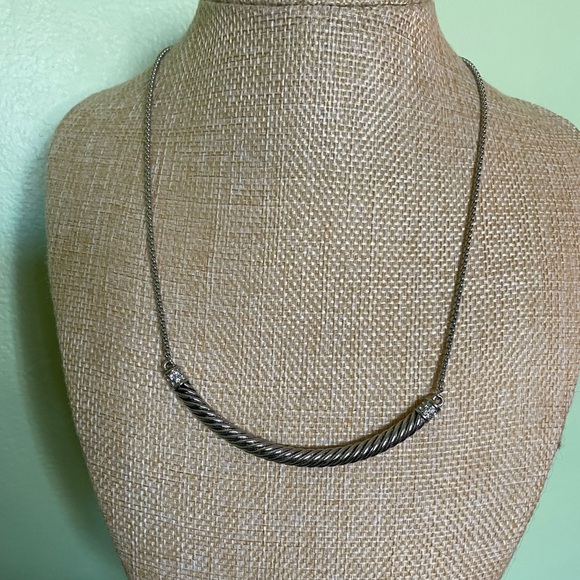 Beautiful silver Loft necklace - Picture 3 of 5